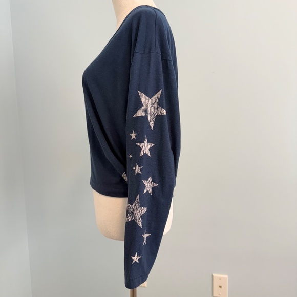 Free People Movement Navy Star Print Long Sleeve Crop Top Size S - Picture 3 of 9